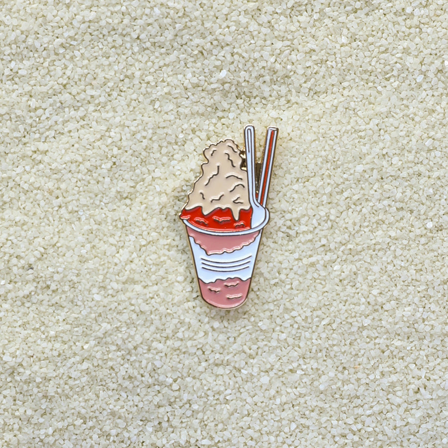 Copo "Churchill" Enamel Pin